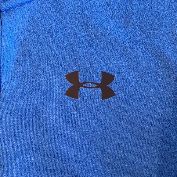 Excellent preowned condition. Made by Under Armor, in a size youth extra-large. - Picture 3 of 8